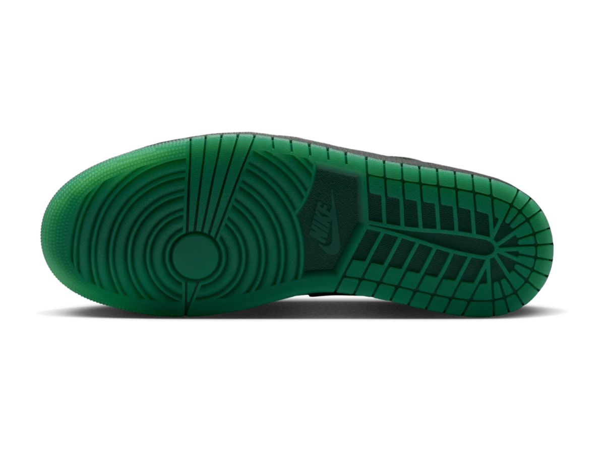 Air Jordan 1 Low SE Magic Ball, translucent green outsole