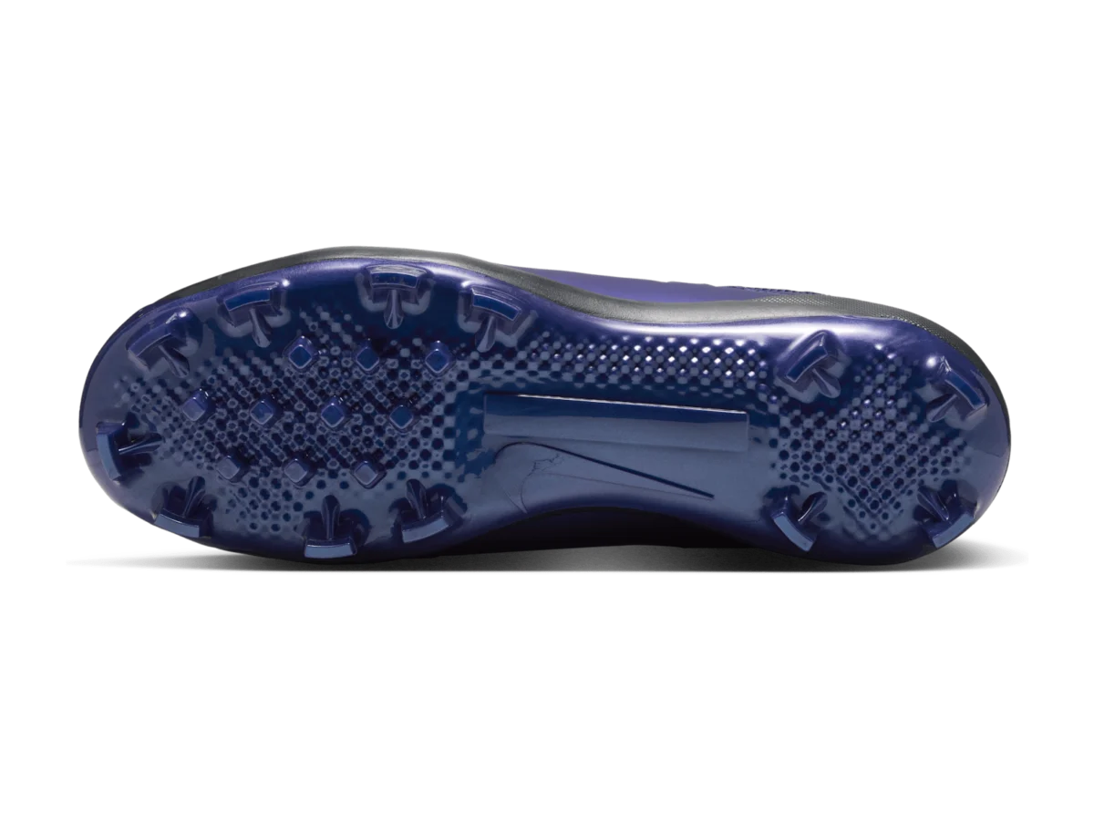 Jordan 11 MCS Space Jam cleat, outsole, lapis stud plate