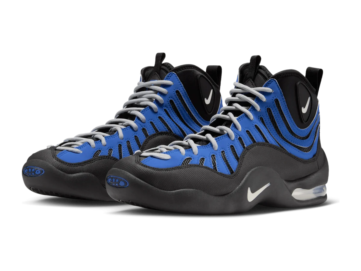 Nike Air Bakin High SP Varsity Royal, the pair from the front three-quarter