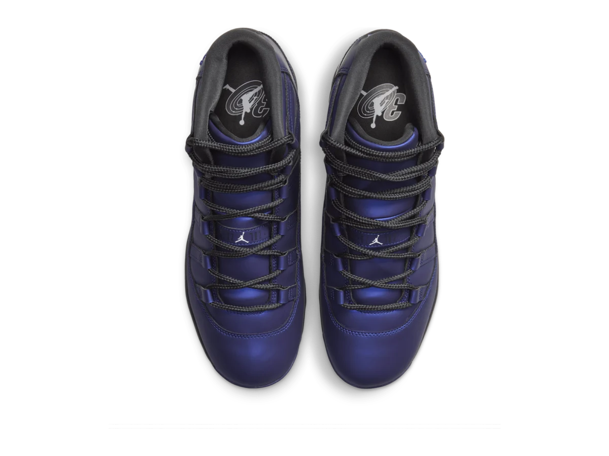 Jordan 11 MCS Space Jam cleats from above, Space Jam graphic on the insoles