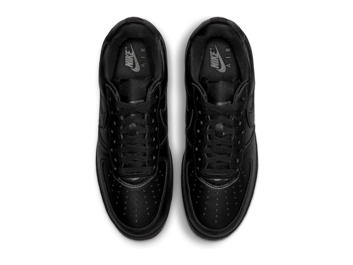 Nike Air Force 1 '01 Black from above, black laces and perforated toe boxes